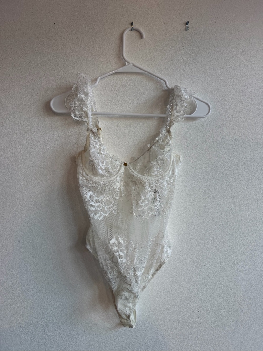 GOOSEBERRY INTIMATES Ivory Lace Sheer Bodysuit NWT -XS